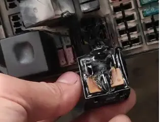 Relay contact damage Relay contact damage